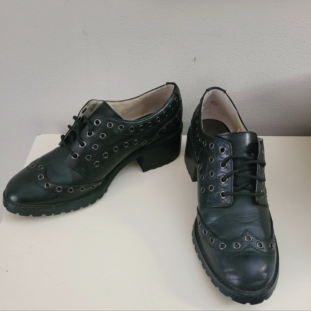 Michael kors Grommet oxfords size 8.5* - Picture 9 of 12